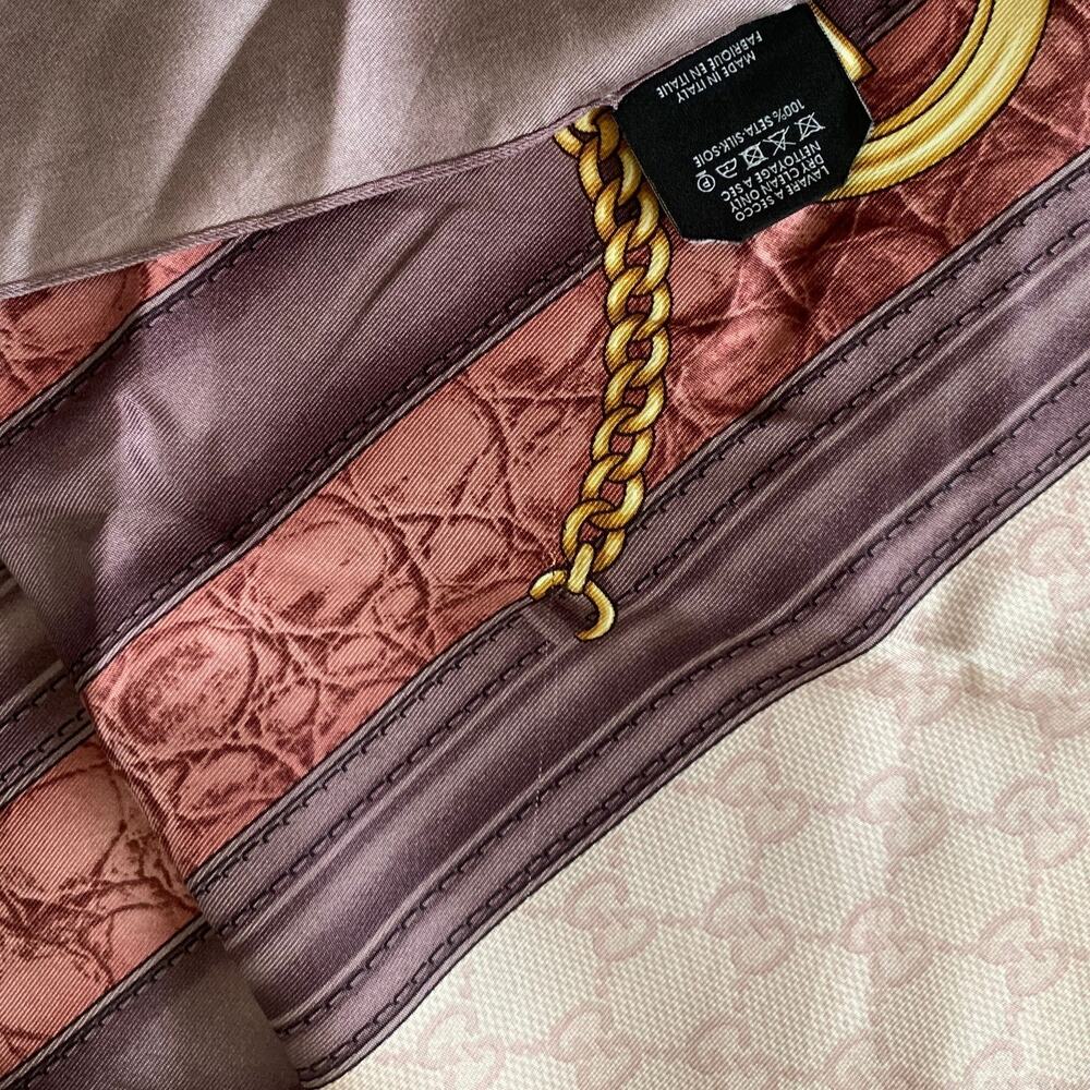 G1061 Gucci monogram large pure silk scarf with dust bag - Picture 4 of 4